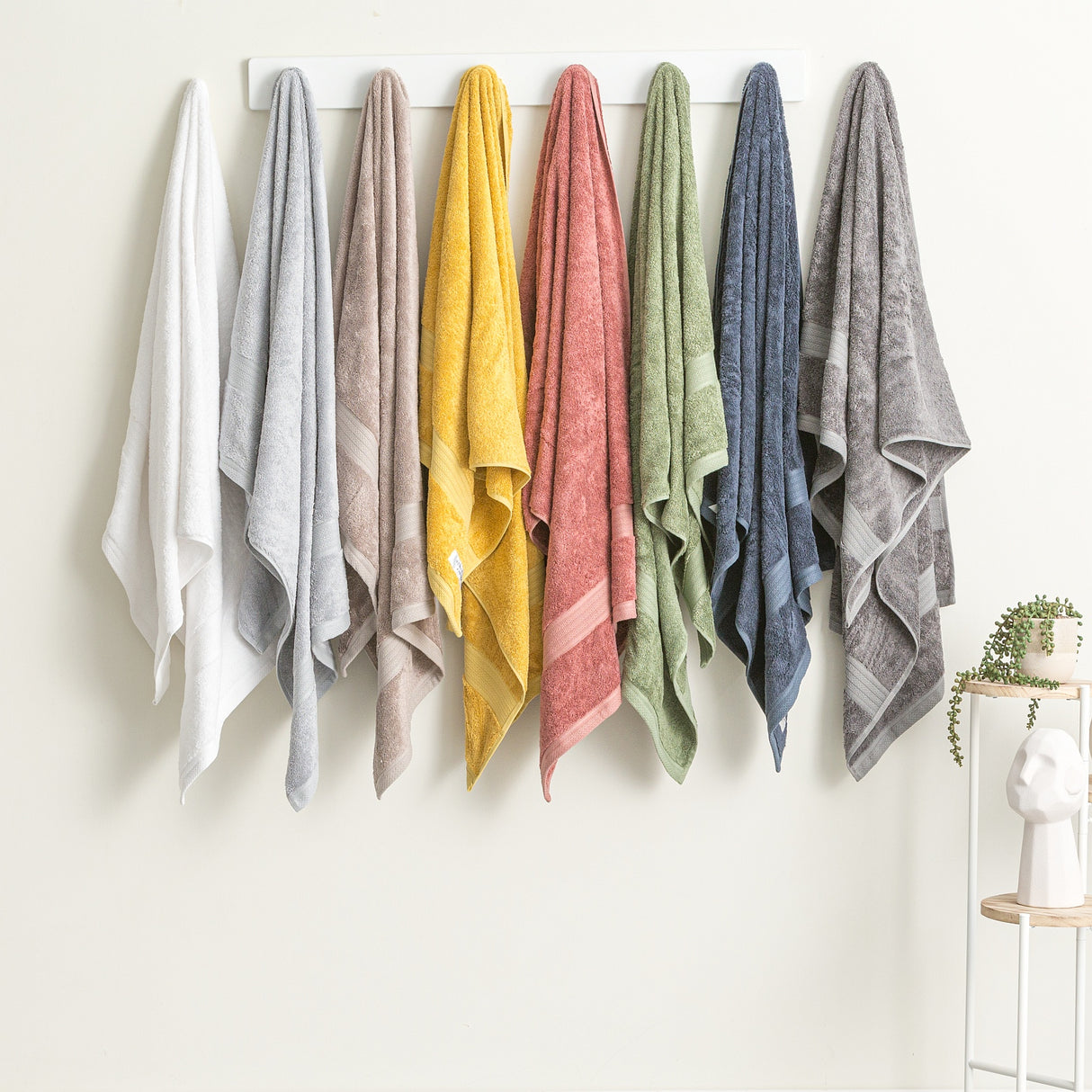 Renee Taylor Stella 650 GSM Super Soft Bamboo Cotton 4 Pack Bath Sheet Silver