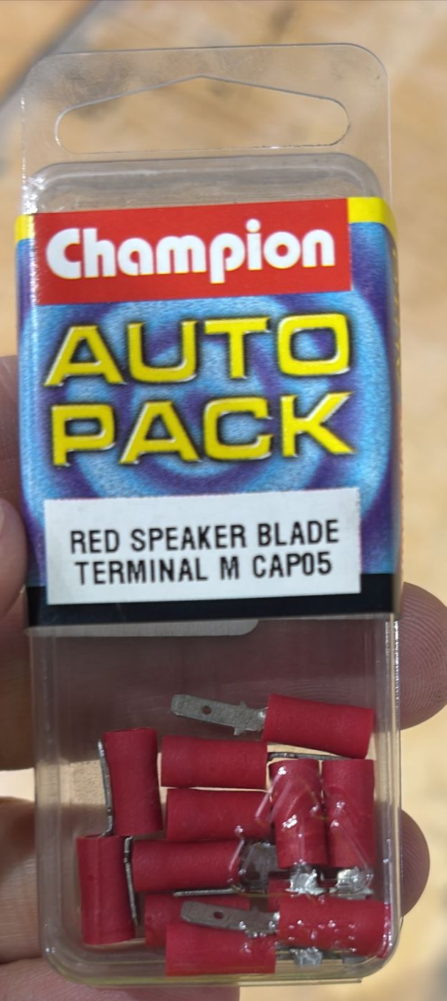 RED SPEAKER BLADE TERMINAL-MALE**