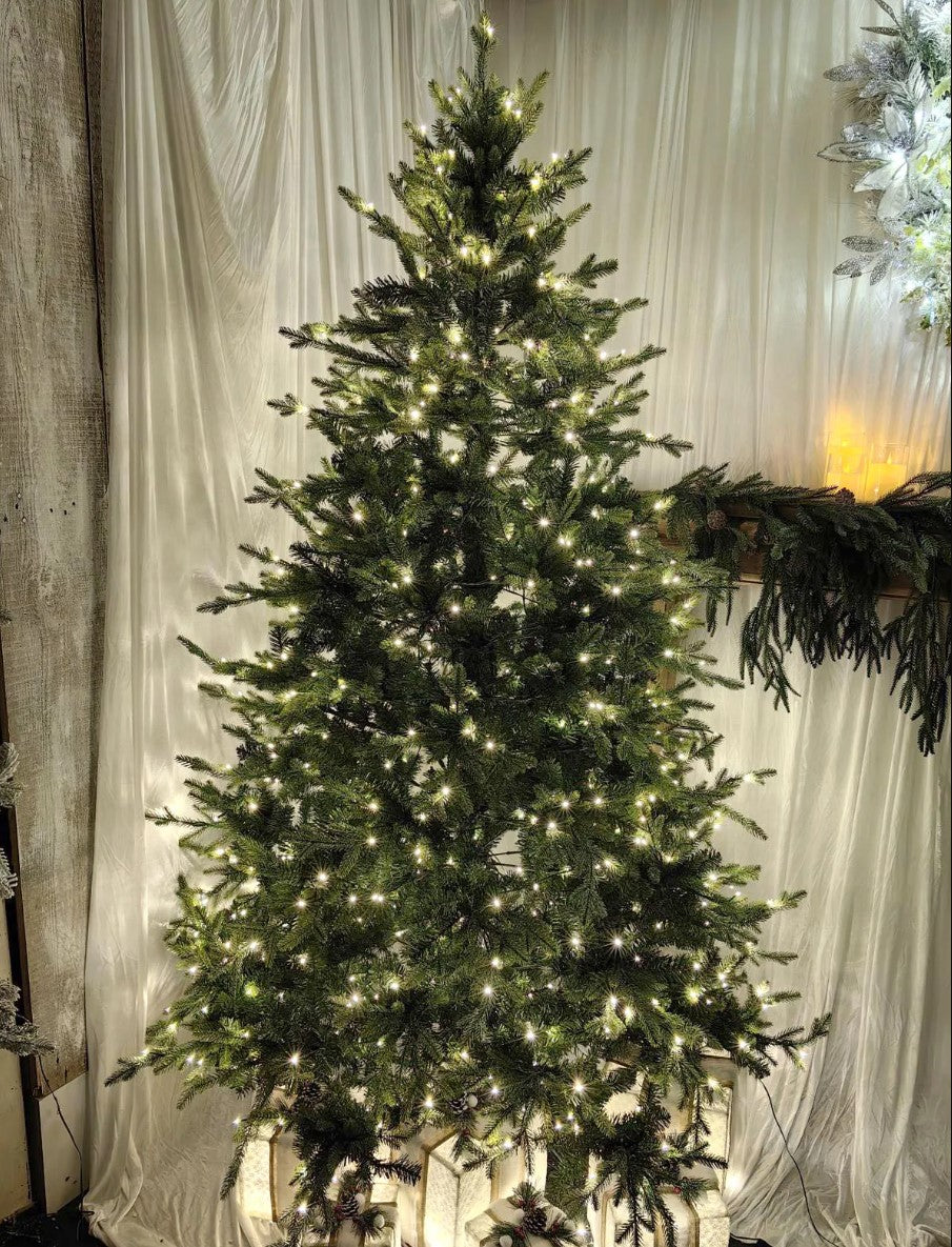 Christmas Tree - 7.5' Mixed PE Pine Tree X 3268 Tips &