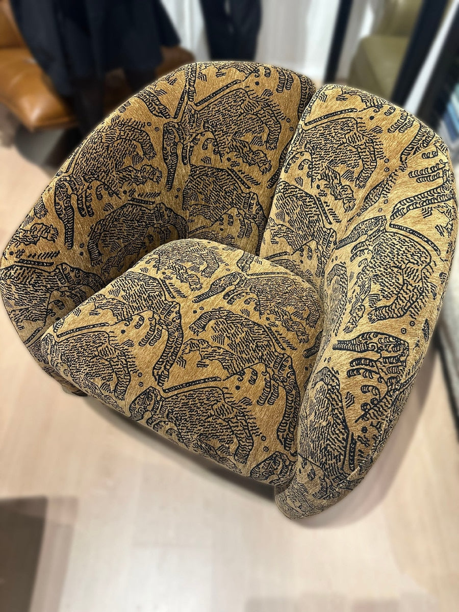 ACCENT CHAIR - HUNTRESS CHENILLE FABRIC (TIGER/BROWN