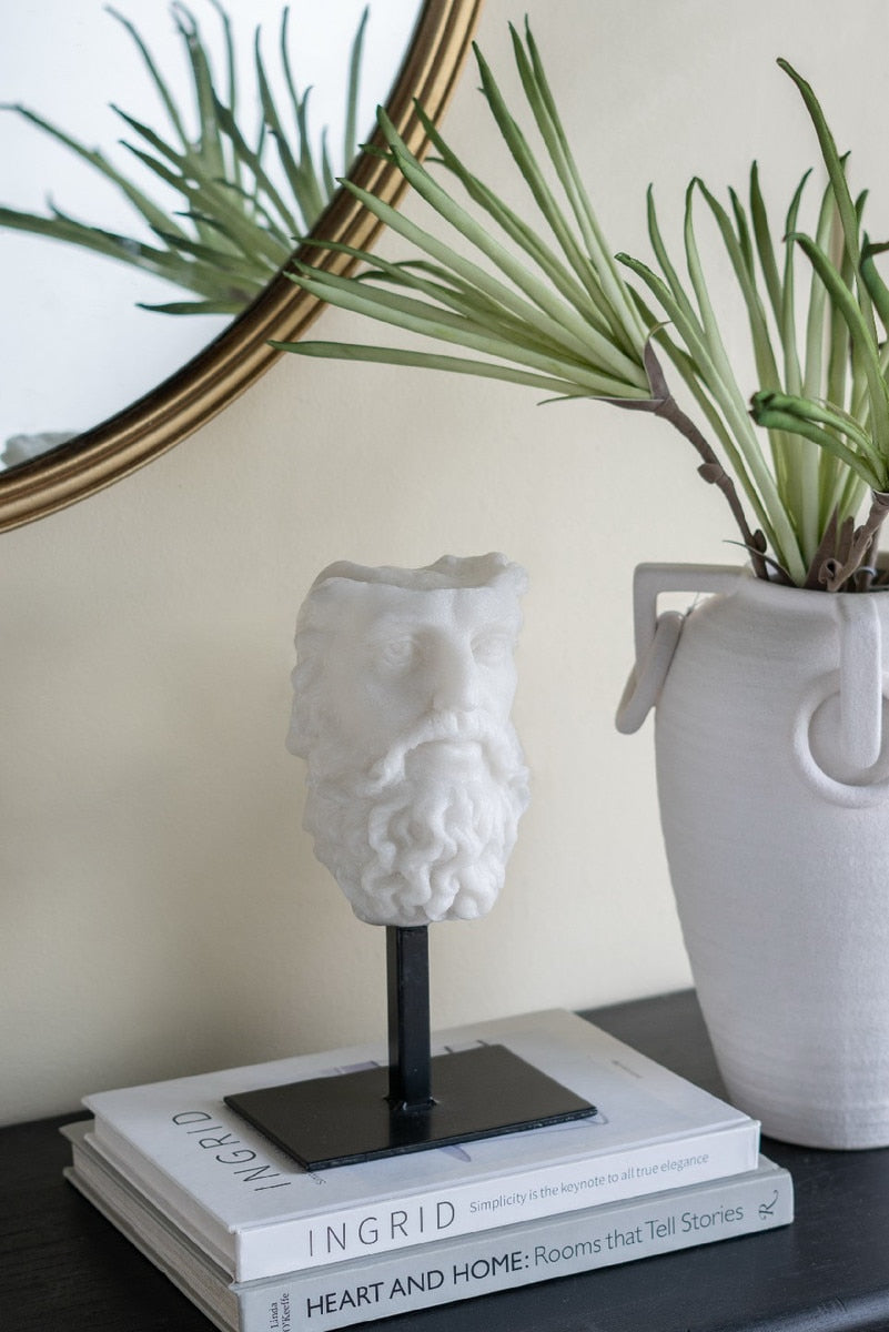 Ornament - SCULPTURE ON STAND (14.8 x 12.3 x 25.8cm)