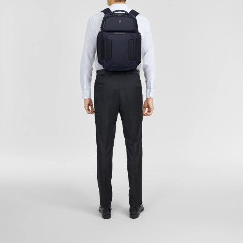 Deluxe Backpack - Victorinox Werks Traveler 7.0 (Blue)