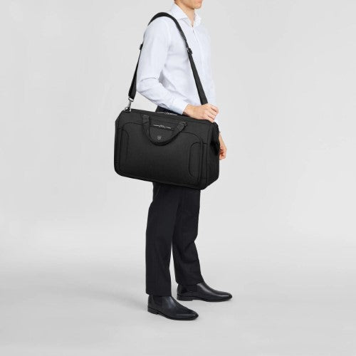 Weekender Bag - Victorinox Werks Traveler 7.0 (Black)