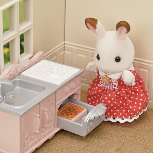Sylvanian Families Starter Home - Red Roof Cosy Cottage