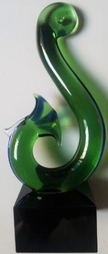 Kiwiana - Glass Art Hei Matau