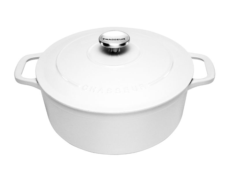 Round French Oven in Brilliant White, 28cm, perfect for slow cooking and stewing, featuring an elegant self-basting lid.