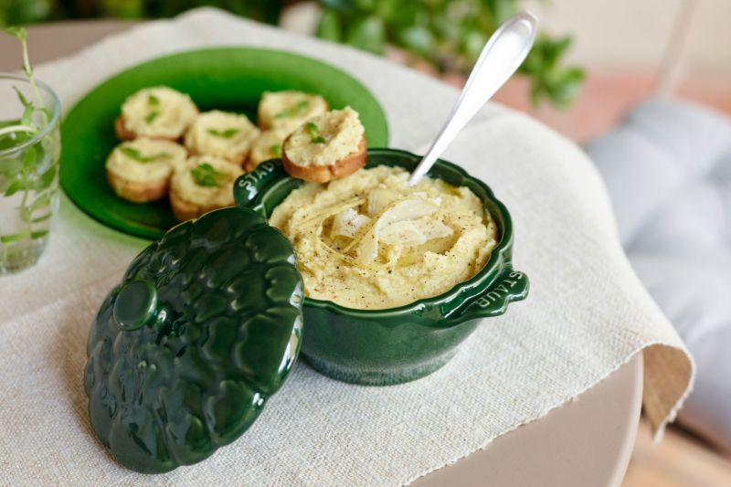 Artichoke Cocotte - Staub Ceramic 0.5L (Dark Green)