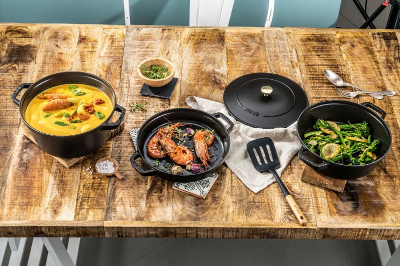 4pc Stackable Cocotte Set - 24cm (Black)