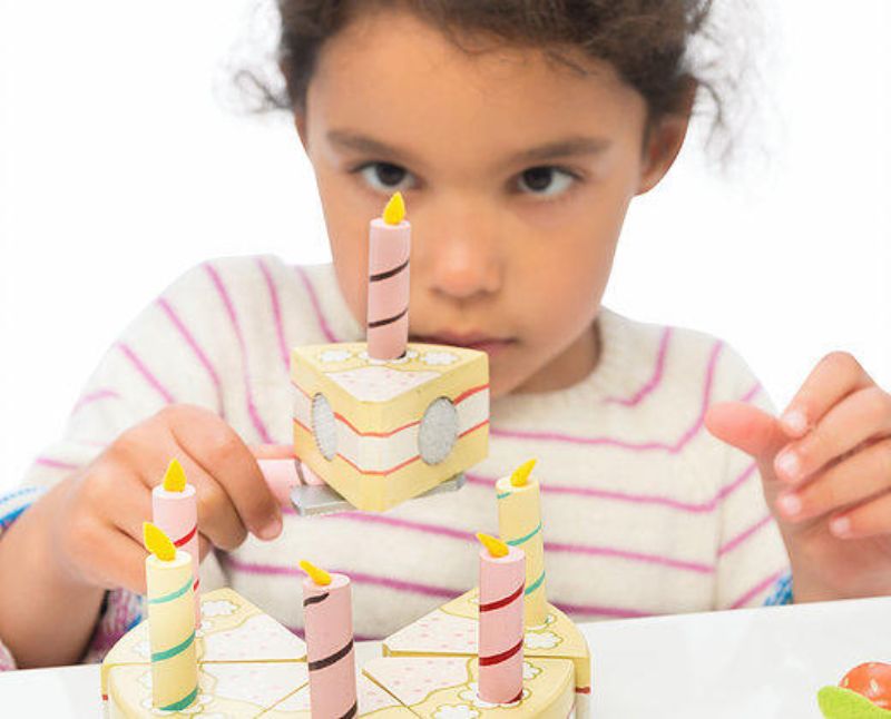 Vanilla Birthday Cake Playset - Le Toy Van