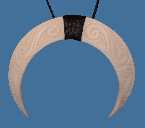 Arc Pendant - Small Tusk (10cm)