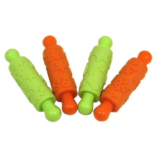 Set of 4 rubber rolling pins with festive Christmas designs for easy, non-stick dough rolling and holiday baking.