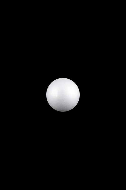 Set of 20 white polystyrene foam balls, 10cm diameter, perfect for arts and crafts projects and creative DIY decorating.