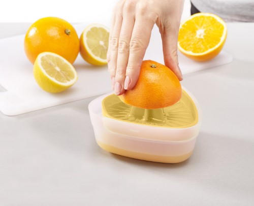 Juicer with reversible lid - Joseph Joseph Duo