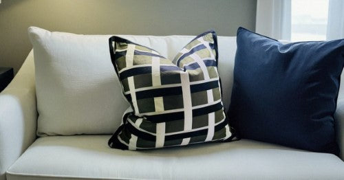 Snugg & Co. Cushion Cover - Printed Cushion Cover - Green Velvet