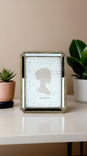 Photo Frame 5 x 7- Version 6