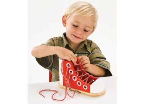 Melissa & Doug - Wooden Lacing Sneaker