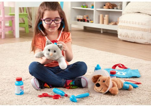Melissa & Doug - Examine & Treat Pet Vet Play Set