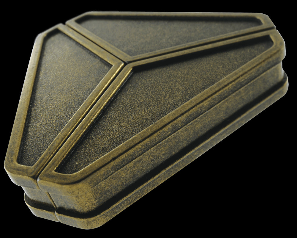 Huzzle Puzzle: Delta (Lv3) features three interlocking pieces, enhancing problem-solving skills and creativity for ages 8 and up.