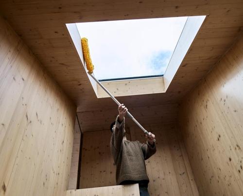 CleanTech Adjustable HighZone Duster - Joseph Joseph