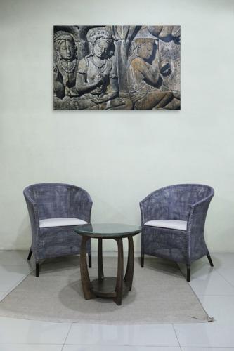 Kuta Armchair - Black / Grey Wash & Oatmeal
