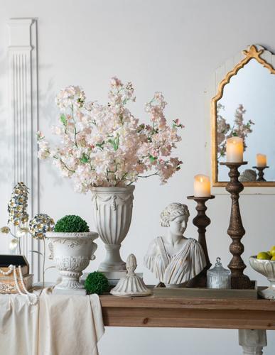 Classical Pedestal Urn - 210 X 210 X 430
