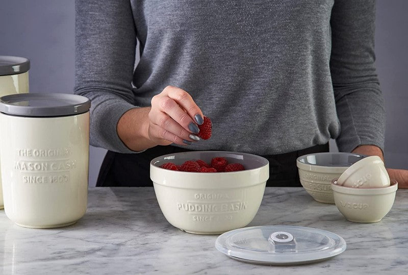 Mason Cash set of 3 measuring cups in stoneware, featuring clear embossed measurements and a space-saving nesting design.