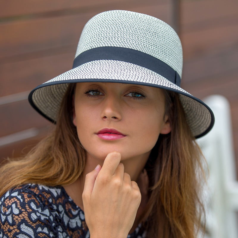 Hat - Bucket Hat With Wide Trim - Black-White