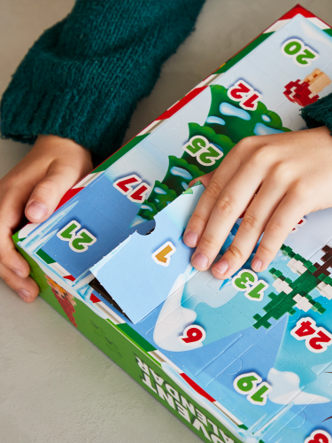 Plus Plus Christmas Advent Calendar - Santa's World