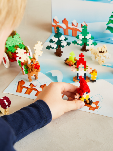 Plus Plus Christmas Advent Calendar - Santa's World