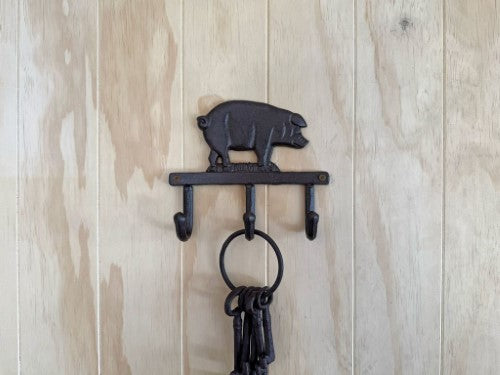 3 Hook Hanger - Cast Iron Pig (19 x 5 x 16cm)