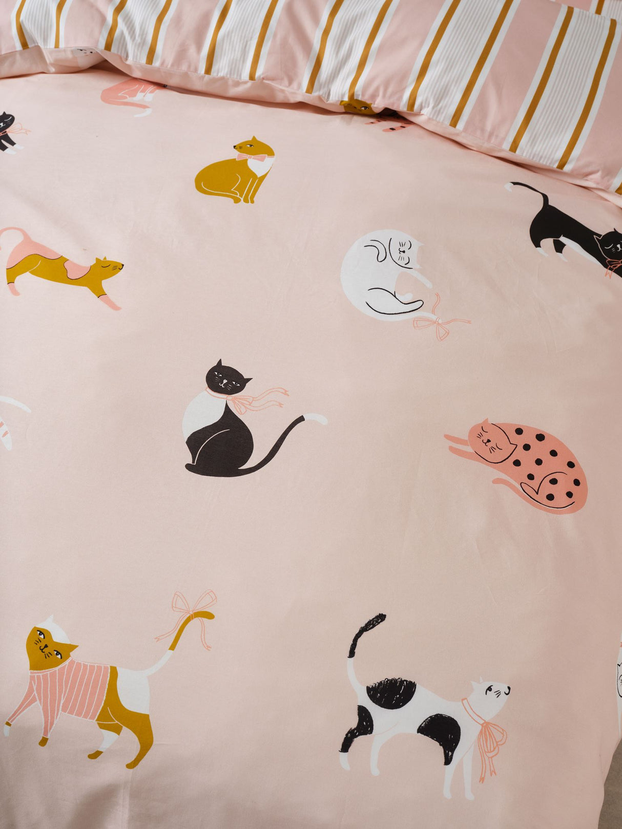 Cats N Bows Duvet Cover Set by Linen House Kids - Single (Pink)