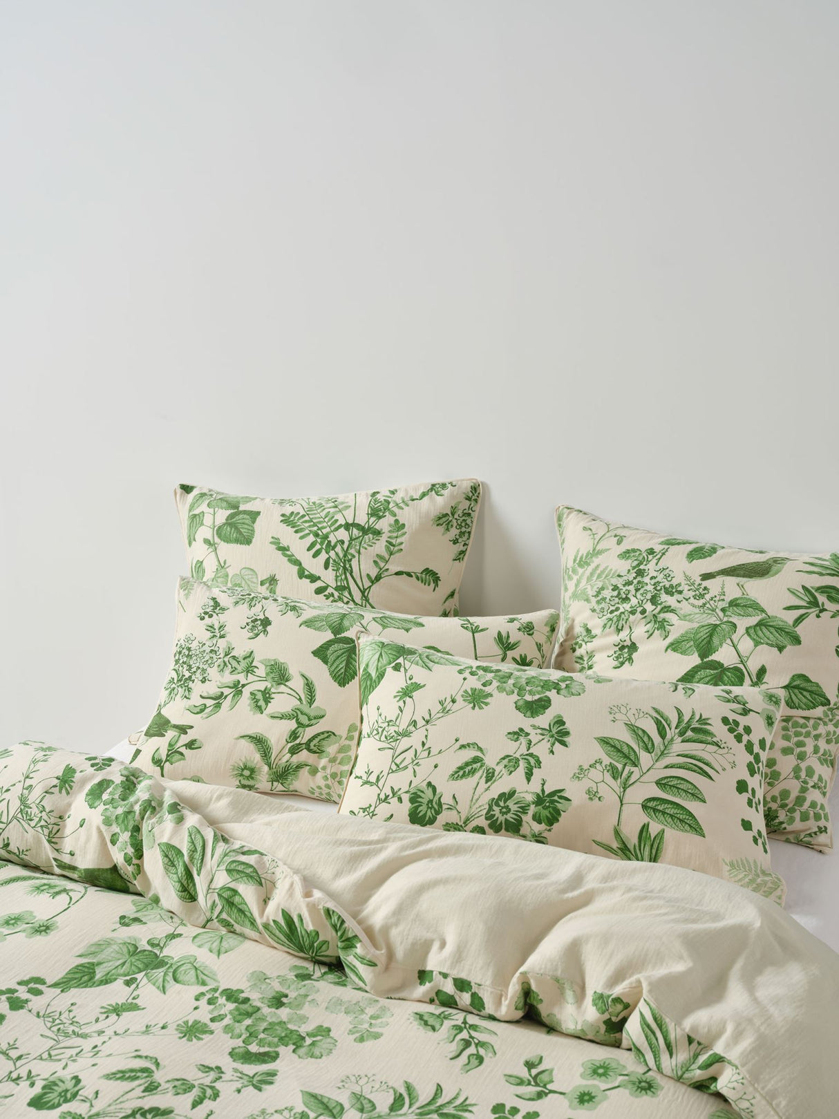 Lindy Duvet Cover Set by Linen House - Super King (Natural)