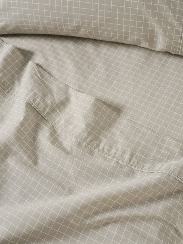 Volley Check Sheet Set Set by Linen House - King (Pebble)