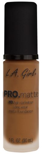 La Girl Pro Matte Foundation in Nutmeg offers a smooth, buildable coverage for a shine-free, flawless complexion.