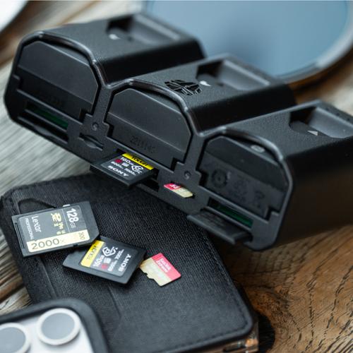 JUPIO X PETER LINDGREN PR1ME GEAR TRI-CHARGE CHARGER / POWERBANK & MEMORY CARD C