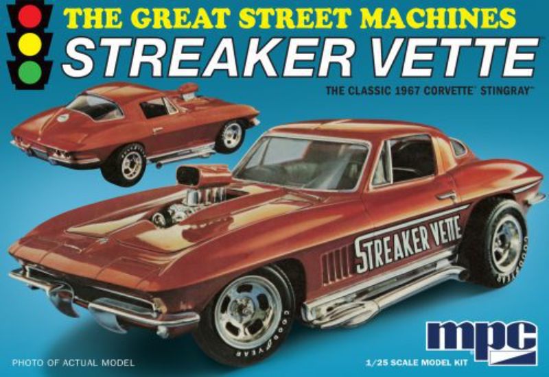 Detailed 1/25 scale model kit of a '67 Corvette StreakerVet with over 105 parts, customizable engine, and vintage packaging.