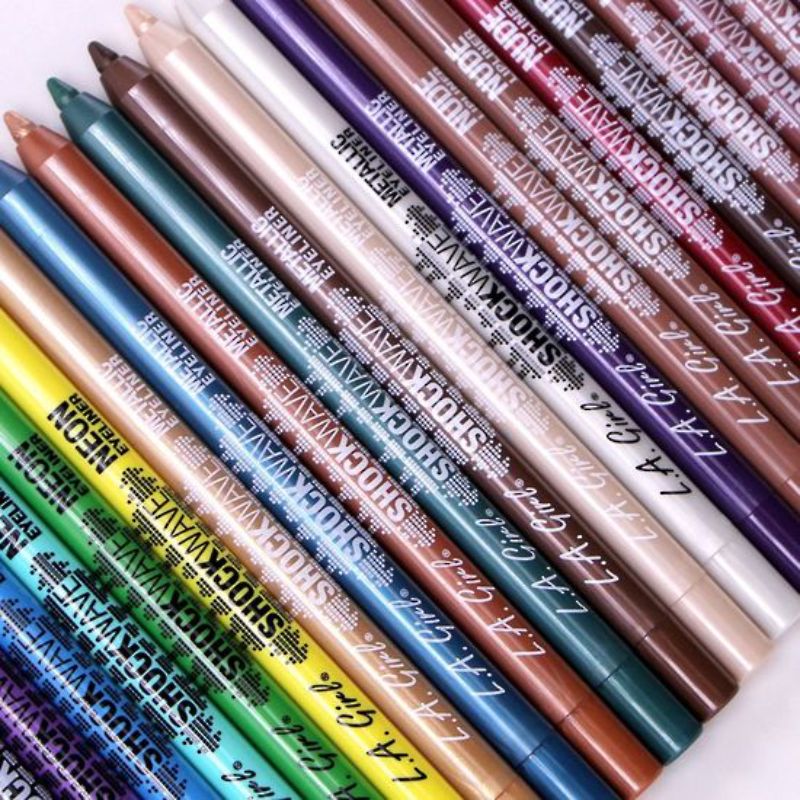LA Girl Shockwave Metallic Eyeliner in Brown Sugar, featuring bold, smudge-proof color with a creamy finish for vibrant eye looks.