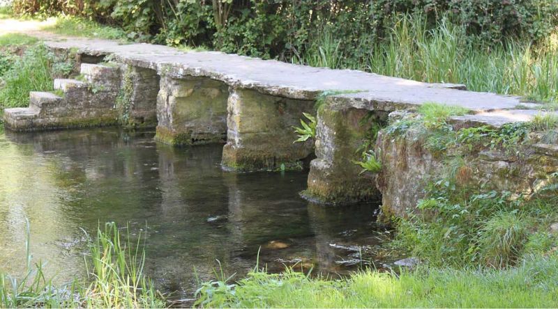 Hornby - zStone footbridge