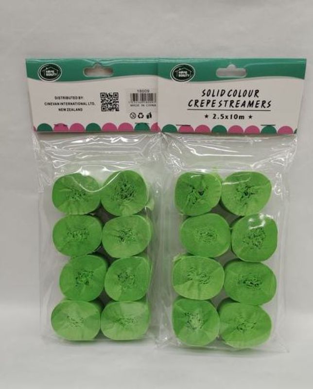 Green crepe streamers, 2.5 x 10m, sold in packs of 12 for festive decorations and celebrations.