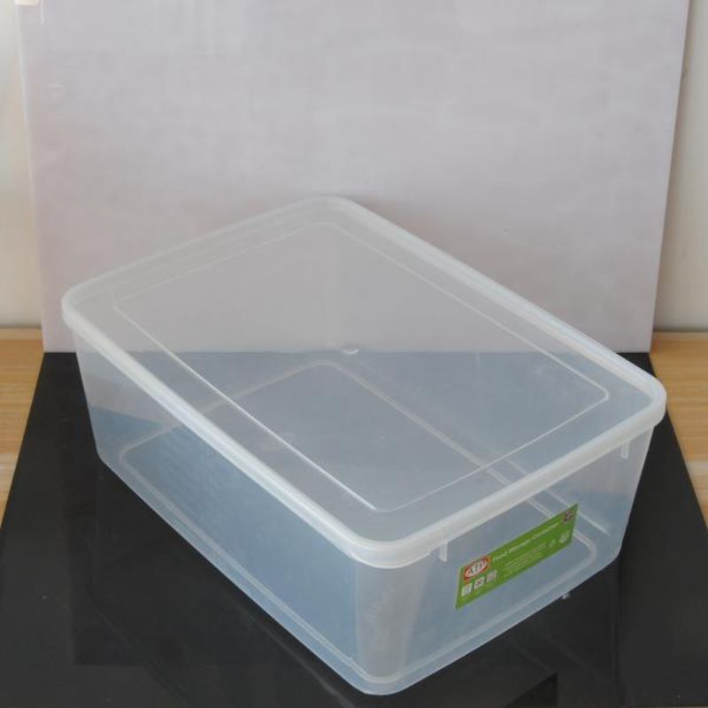 Set of 12 plastic storage boxes, each 9L, measuring 36.5 x 26.2 x 13.9CM, ideal for organizing various items.