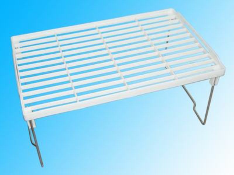 Set of 6 stackable plastic shelves, 39 x 23.8 x 18.3 cm, ideal for organizing kitchens, bathrooms, and offices.