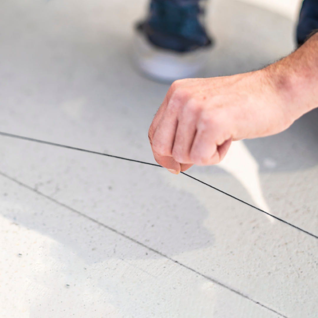 KESON ProChalk Semi-Permanent Black Marking Chalk in 227g bottle, designed for durable, weather-resistant outdoor marking.