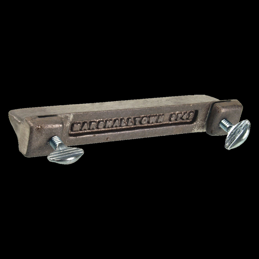 Aluminium groover attachment for Fresno tools, ensuring precise 25mm grooves for smooth and stylish concrete finishes.