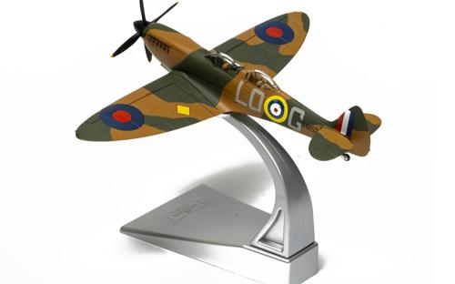 Diecast Aircraft - Corgi - 1/72 Spitfire T.9 (SM520)
