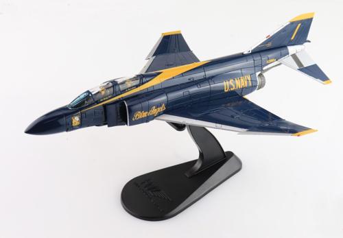 Diecast Aircraft - Hobby Master - 1/72 F4J Blue Angels US Navy