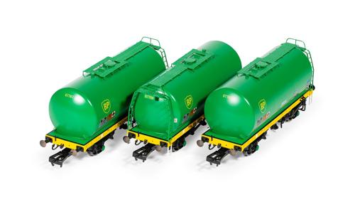 Hornby Trains - BP TTA Triple Pack 67766-7-8