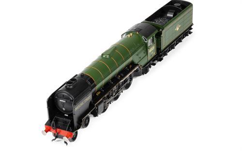 Hornby BR Thompson A2-3 60521 Watling Street Steam Locomotive