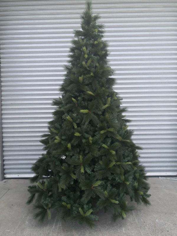 Christmas Tree – 10’luxury Mixed Green Pine Christmas Tree