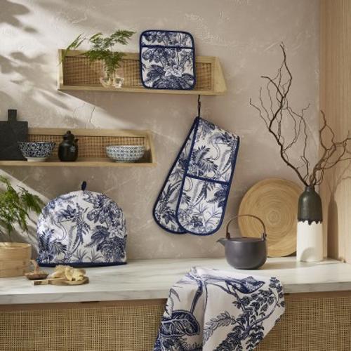 Ulster Weavers Willow Toile Tea Cosy