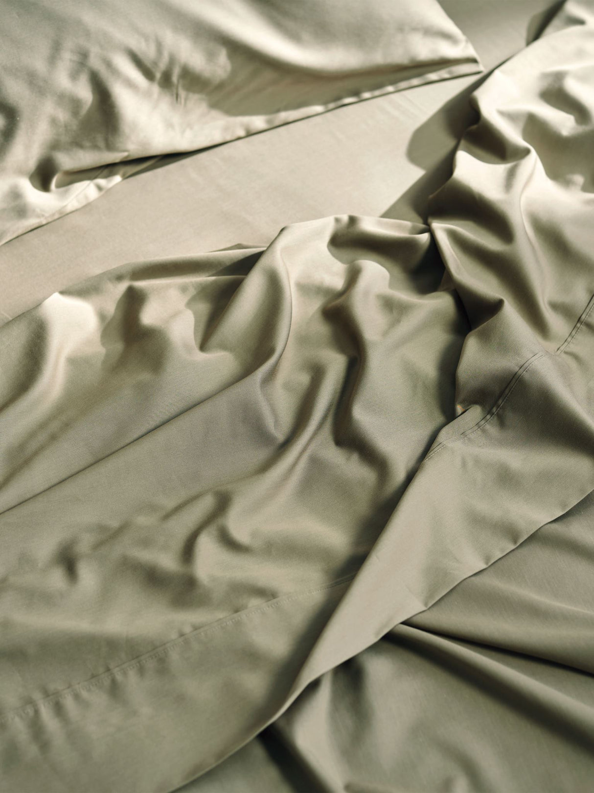 Split Super King - 500T Bamboo Cotton Blend Sheet Set by Savona - Olive